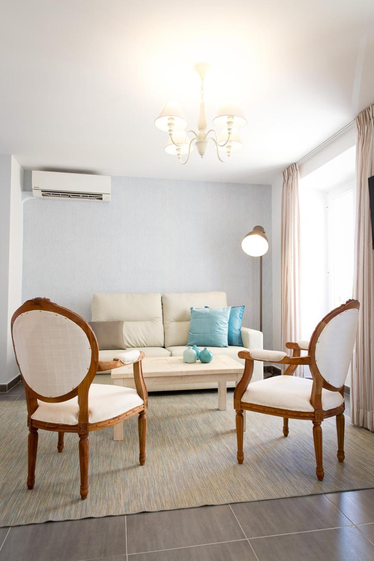 Appartement Holidays2malaga Dos Aceras In Old Town & High Speed Wifi *