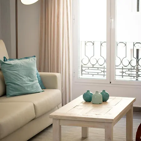 Holidays2Malaga Dos Aceras In Old Town & High Speed Wifi Exterior photo