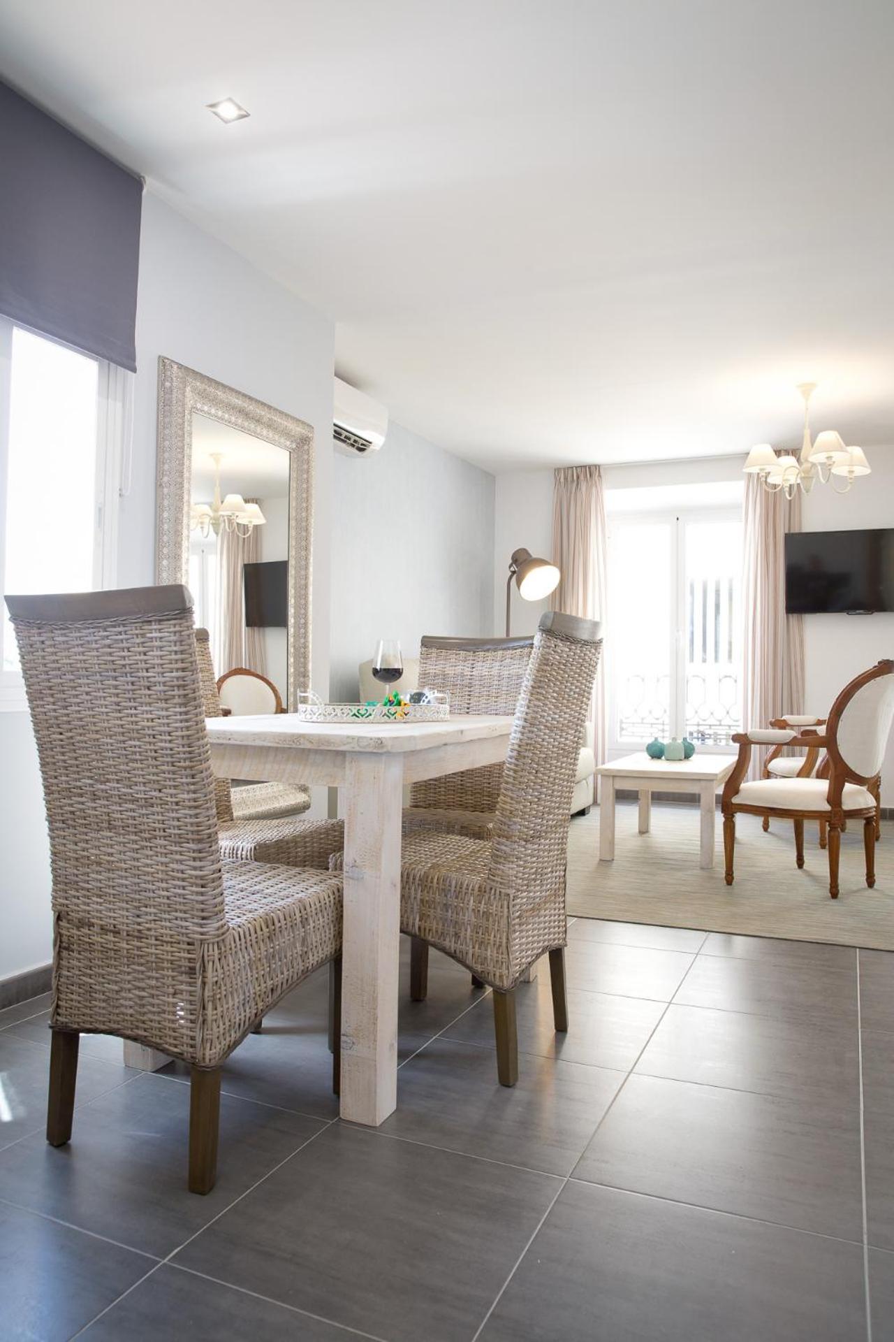 Holidays2malaga Dos Aceras In Old Town & High Speed Wifi Appartement
