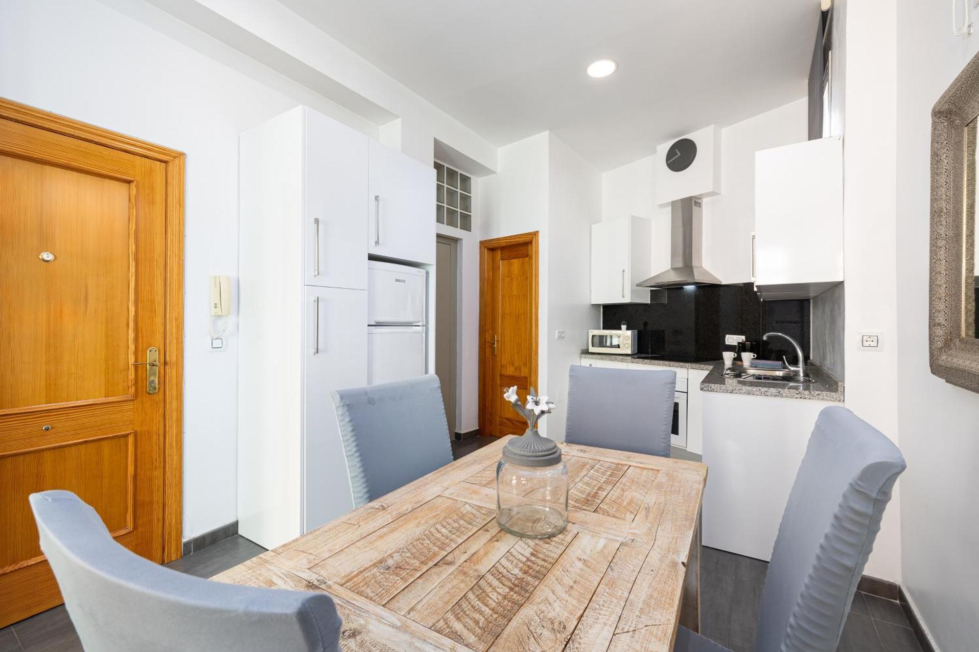 Apartament Holidays2malaga Dos Aceras In Old Town & High Speed Wifi *
