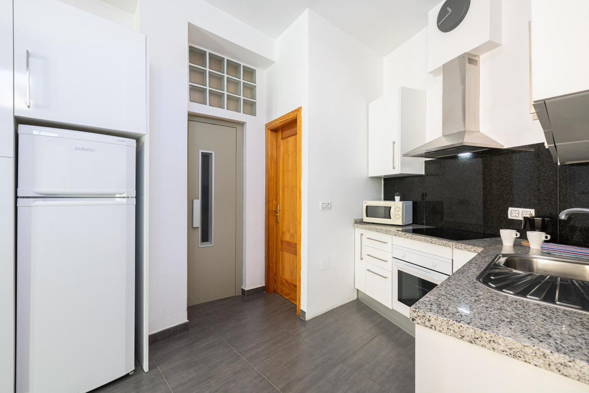 Appartement Holidays2malaga Dos Aceras In Old Town & High Speed Wifi *